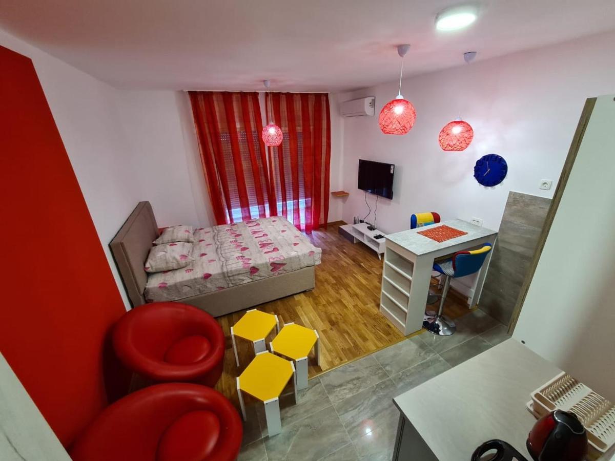 Naki Apartments Podgorica Buitenkant foto